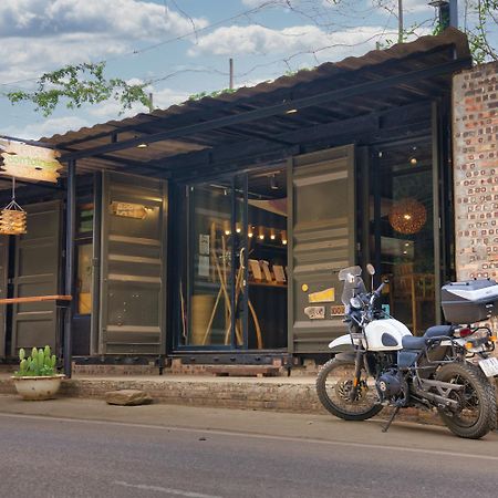Gisy Lake Containers House Hanoi Exterior photo